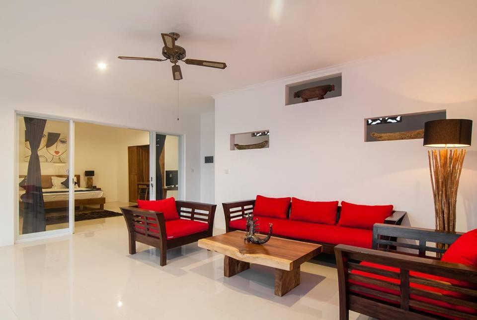 Villa 3br Villa3 Oberoi Seminyak,18min Walk To The