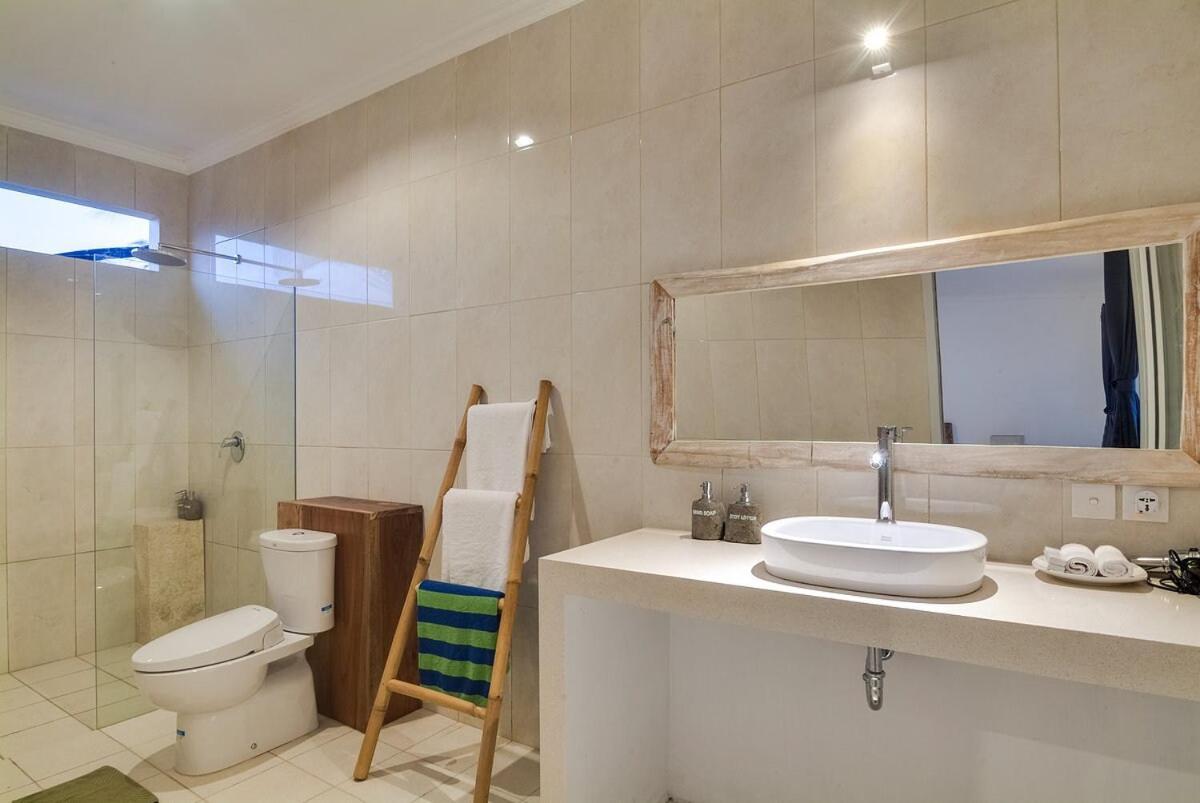 3br Villa3 Oberoi Seminyak,18min Walk To The